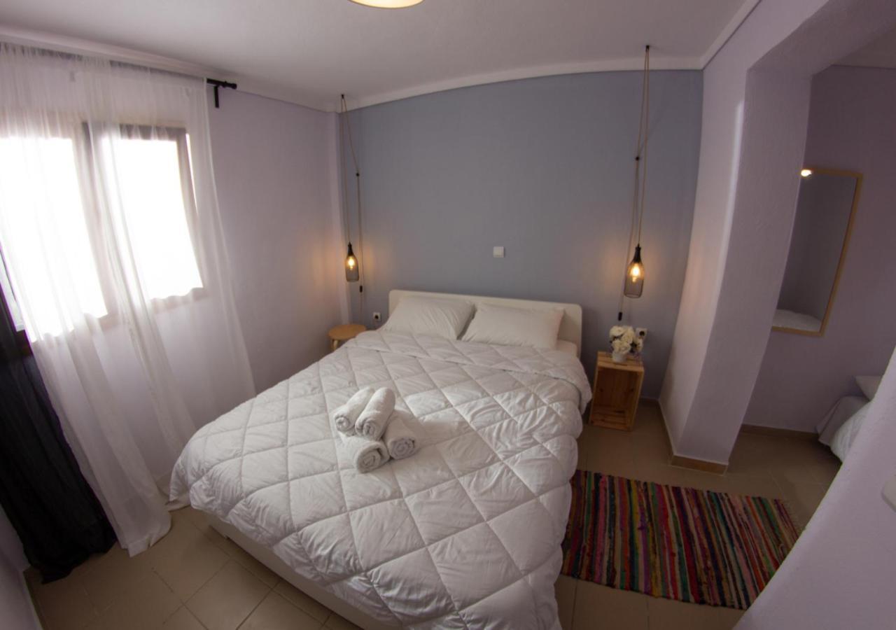Beachfront Stylish Maisonette In Ієрісос Екстер'єр фото